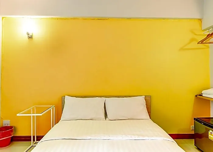 Living Naraa Place מלון 2*